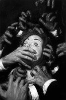 HOJAS DE PAPEL QUE VAN A JUICIO