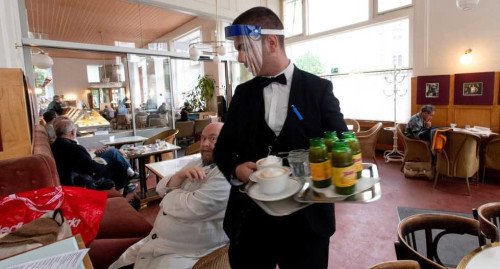 Aprueban reanudación de servicio presencial en restaurantes y afines