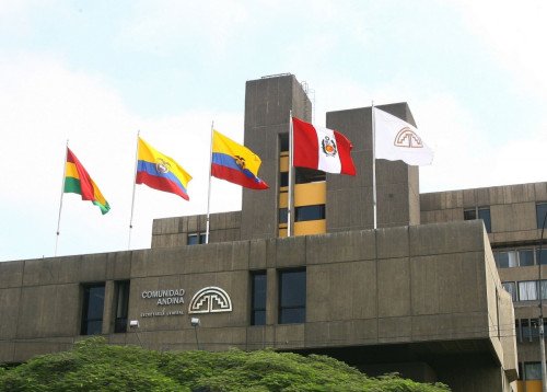 Resumen de tesis - Boletín N° 8 del GDC