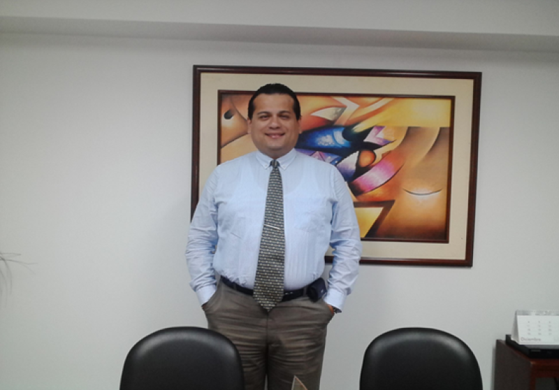 Entrevista al Dr. Daniel Echaiz Moreno