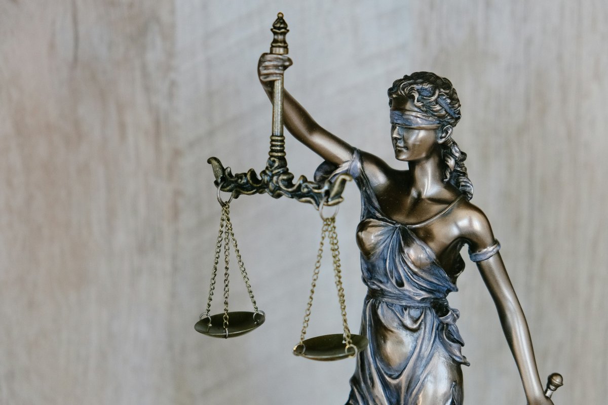 El impacto de la aplicación  de inteligencia artificial  en futuras decisiones judiciales